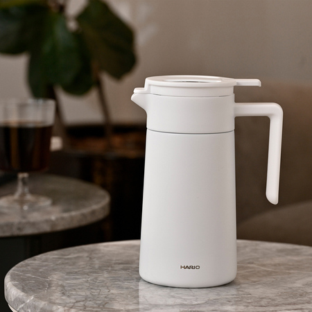 hario-thermal-server-with-ceramic-coating-white-2-1 Hario - Thermal Server with Ceramic Coating White 600ml